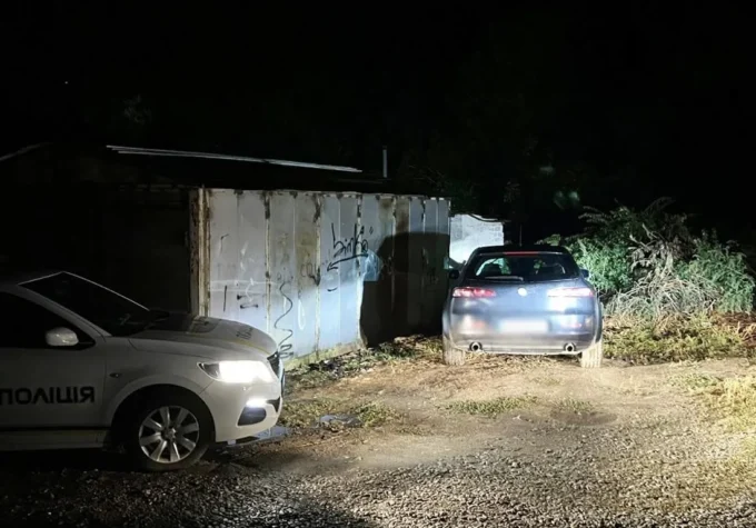 До житомирянина увірвалися невідомі в балаклавах та забрали його «вибивати» неіснуючий борг