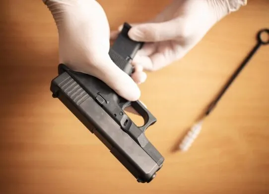 Невідомі на Житомирщині влаштували стрілянину по поцілили по автівкам