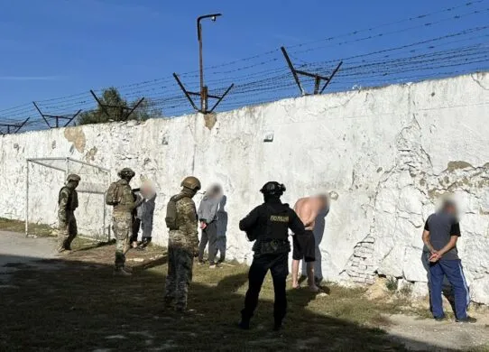 У виправній колонії на Житомирщині організували наркобізнес