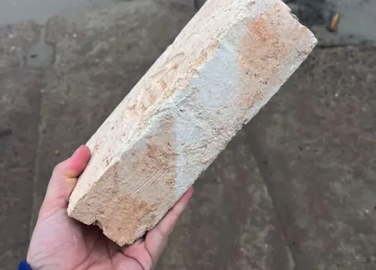 Види вогнетривкої цегли: характеристики та сфери застосування