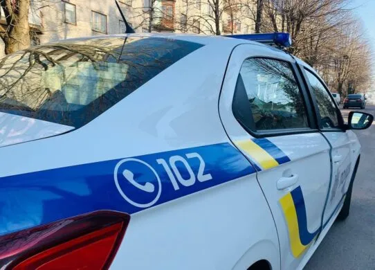 У Житомирі знайшли чоловіка з численними ножовими пораненнями - його вбили