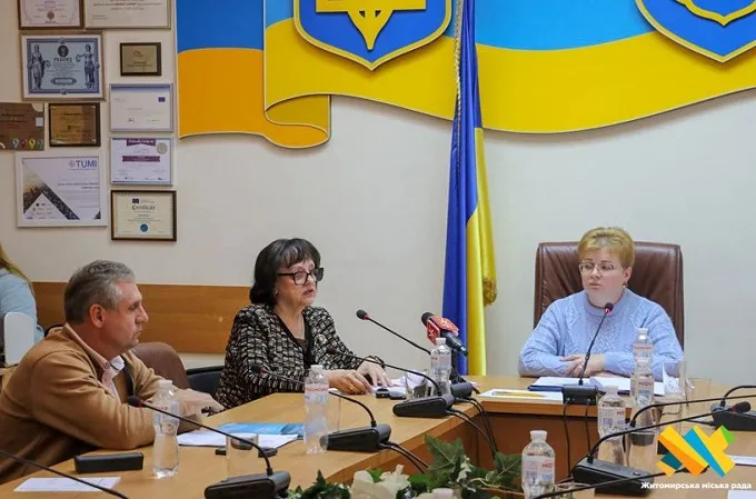 У Житомирі школярі початкових класів отримають безкоштовне харчування