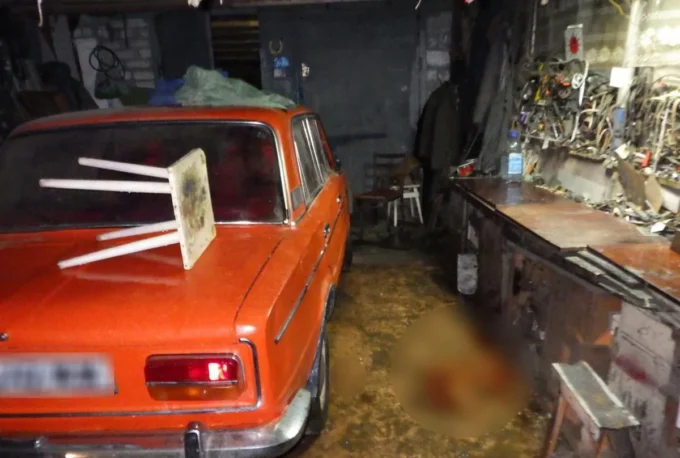 У Житомирі батько ледь не забив до смерті сина кувалдою