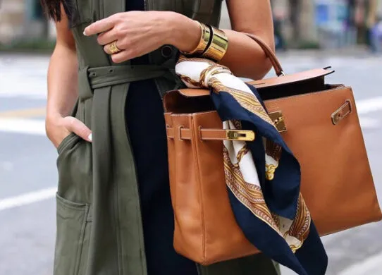 Коричневая сумка – это красиво