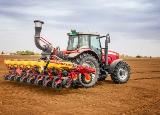 Як обрати якісні ремені для сільгосптехніки: матеріали та типи