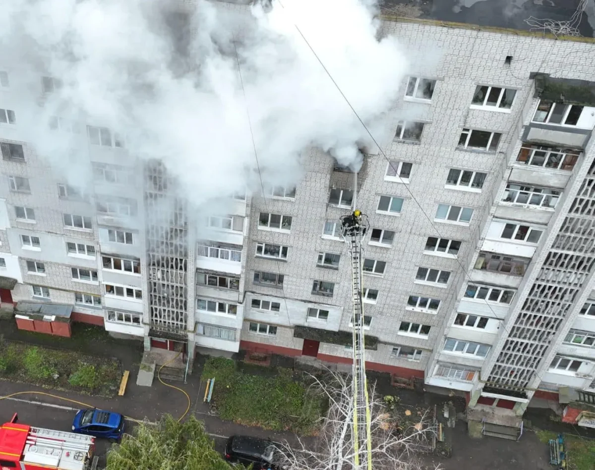 У Житомирі з пожежі врятували чоловіка