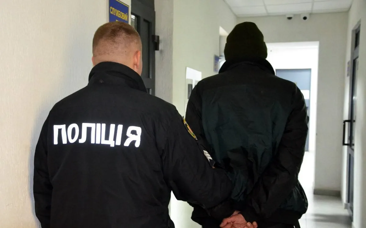 Під час застілля житомирянин штрикнув ножем свого гостя