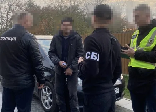 Житомирських посадовців взяли під варту за мільйонний хабар