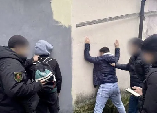 Теракт у Житомирі: біля райуправління поліції підірвали вибухівку