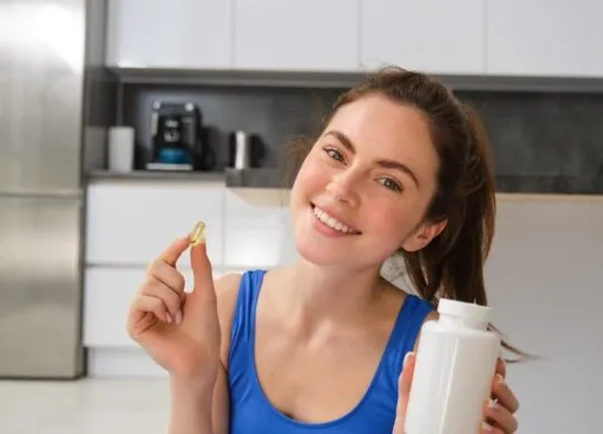 Как выбрать спортивное питание для женщин: от гейнеров до мультивитаминов