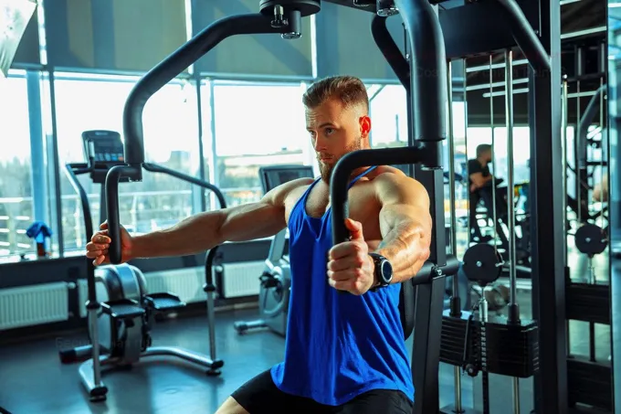 Преимущества грузоблочных тренажеров