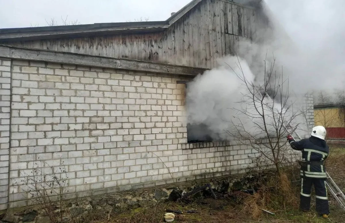 У приватному будинку на Житомирщині в пожежі загинула літня жінка