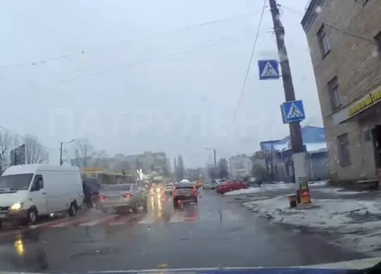 У Житомирі Mercedes не пропустив пішохода