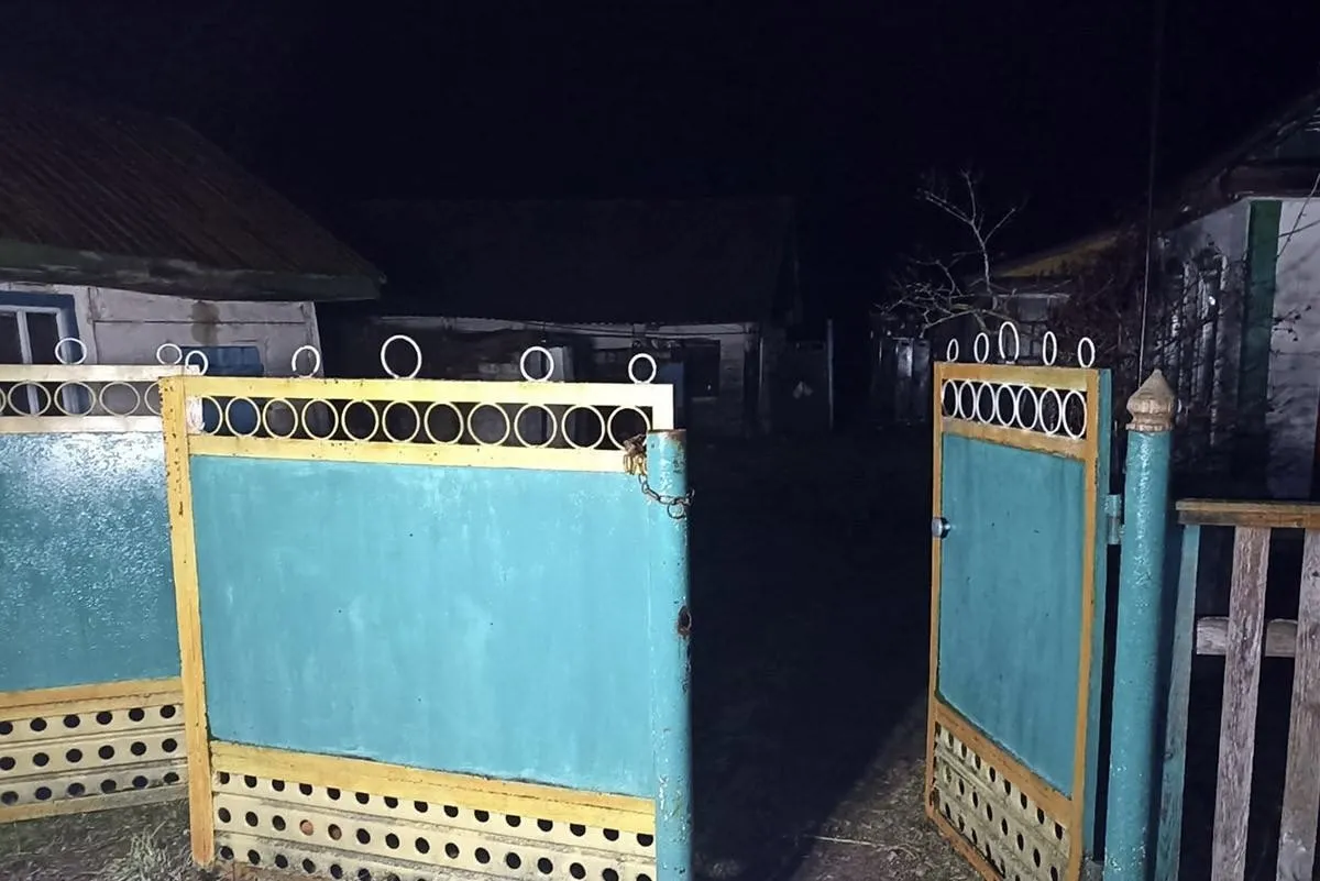 До мешканця Житомирщини вдерся невідомий у балаклаві, побив і забрав гроші