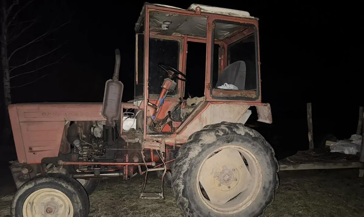 У Житомирській області загинув чоловік, випавши із саморобного причепа