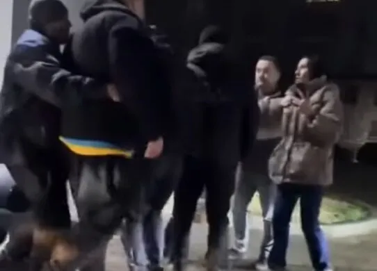 У Житомирі волонтер побив жінку через паркування авто