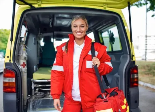 Какие преимущества и риски имеет частная скорая помощь