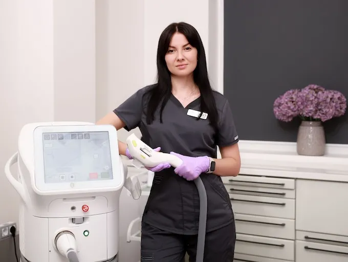 Професійна чистка обличчя: експертний погляд на ідеальну шкіру