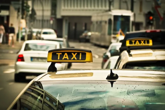 Таксі Київ: комфорт, доступність і надійність з Lextaxi