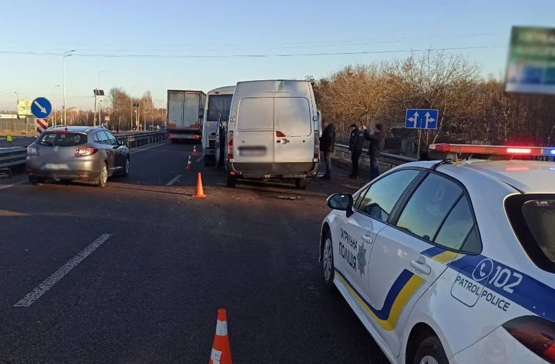 Жахлива ДТП під Житомиром: зіткнулися автобуси з пасажирами