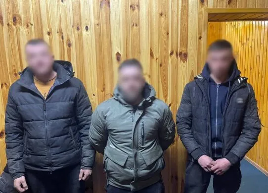На Житомирщині троє молодих людей намагалися втекти за кордон