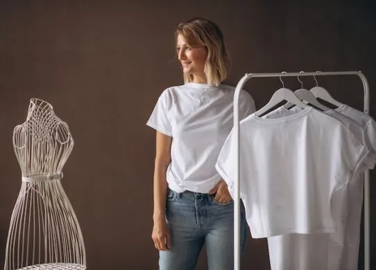 Футболки для жінок в інтернет-магазині Elegante