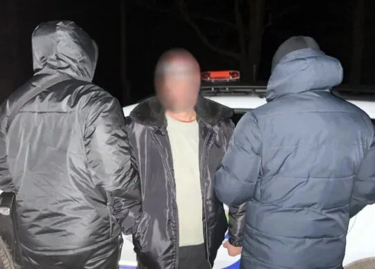 Мешканець Житомирщини підпалив авто односельця та втік