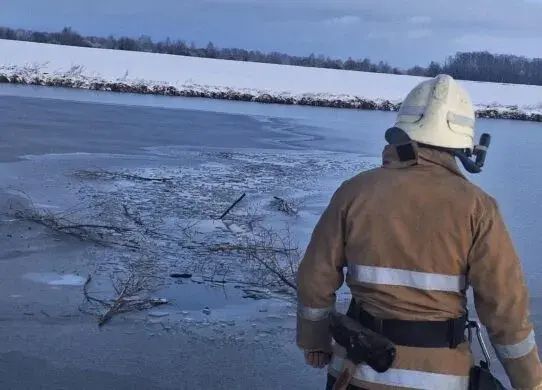 У Житомирському районі підліток провалився під кригу на ставку