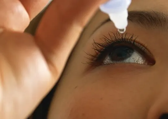 Синдрома сухого ока та контактні лінзи