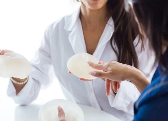 Имплантация груди - что важно знать женщинам