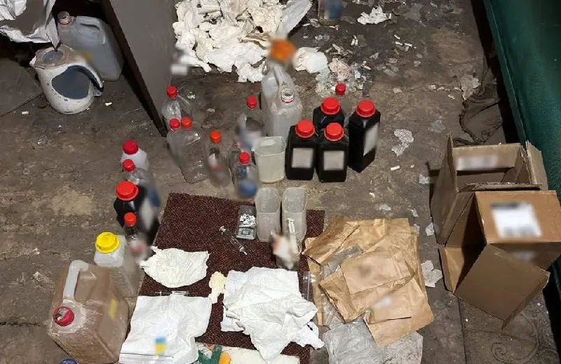 Житомирянин виробляв вдома амфетамін та продавав у місті