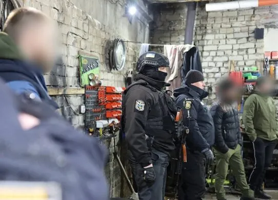 Вирішили помститися: на Житомирщині підпалили будинок поліцейського, коли там була дитина