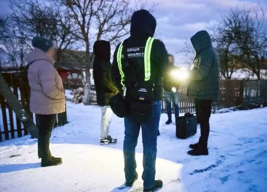 На Житомирщині троє чоловіків викрали та катували людину