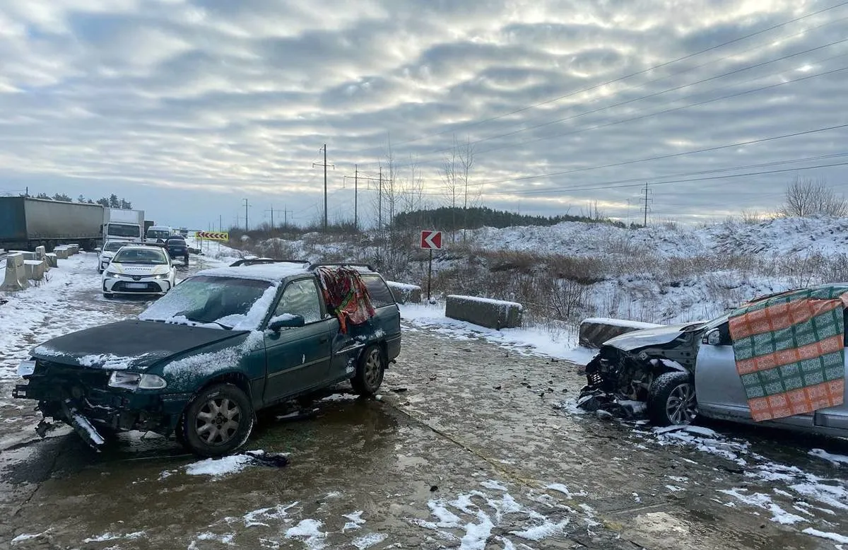 Під Житомиром сталася подвійна ДТП з постраждалими