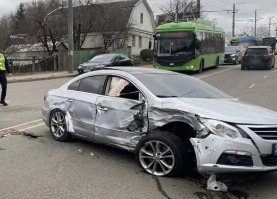 Через ДТП з постраждалими у Житомирі ускладнено рух