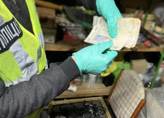 За хабар під суд піде депутат міськради на Житомирщині