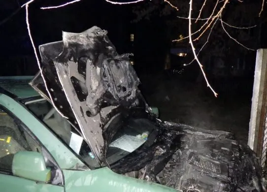 Житомирський студент на замовлення підпалив авто військового