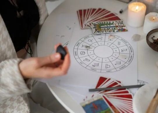 Зустріч для Овнів та Водоліїв, сюрприз - для Терезів і Риб: гороскоп на 27 березня 2025 року