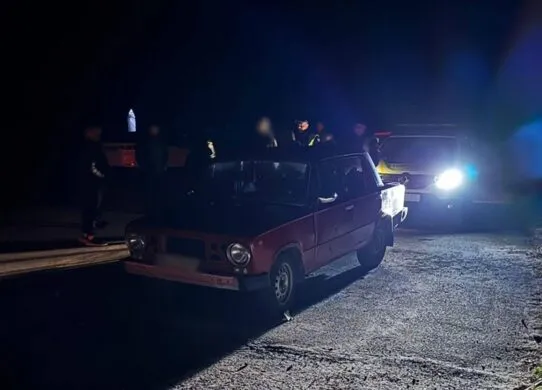 На Житомирщині 16-річного підлітка запхали у багажник і викрали, щоб провчити