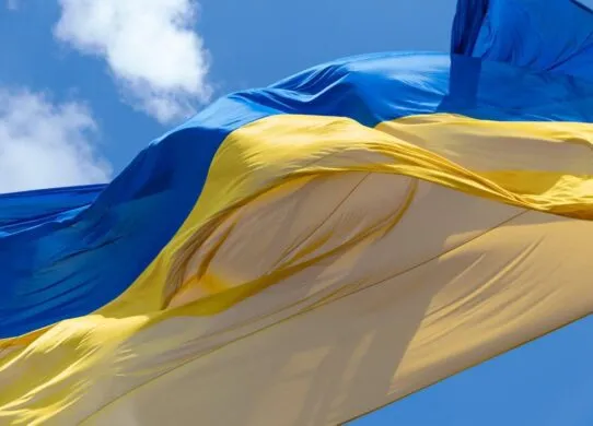 На Майдані Соборному в Житомирі приспустили прапор: що сталося?