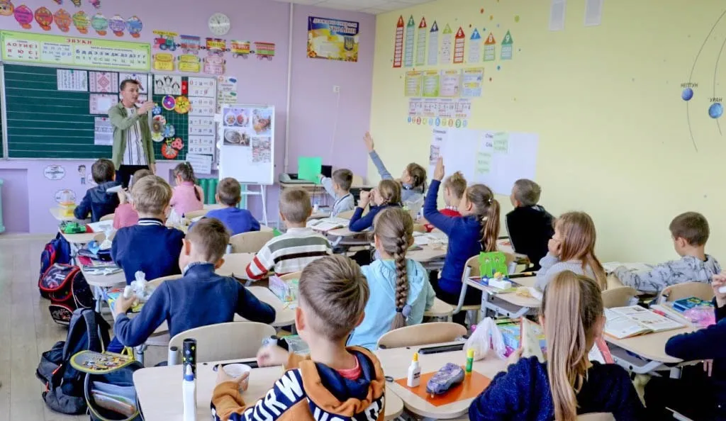 Коли у житомирських школах дітей почнуть зараховувати до перших класів