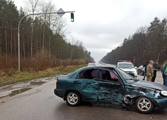 У передмісті Житомира зіткнулися дві автівки: серед постраждалих однорічна дитина