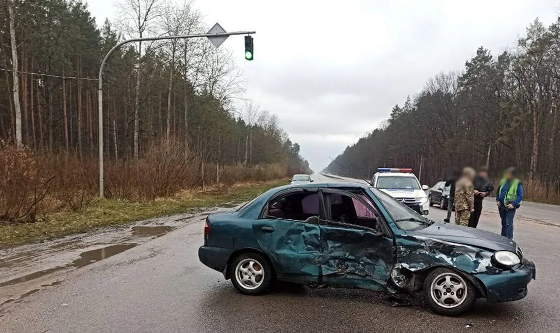 У передмісті Житомира зіткнулися дві автівки: серед постраждалих однорічна дитина