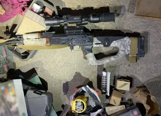 У мешканця Житомирщини знайшли зброю, боєприпаси та наркотики