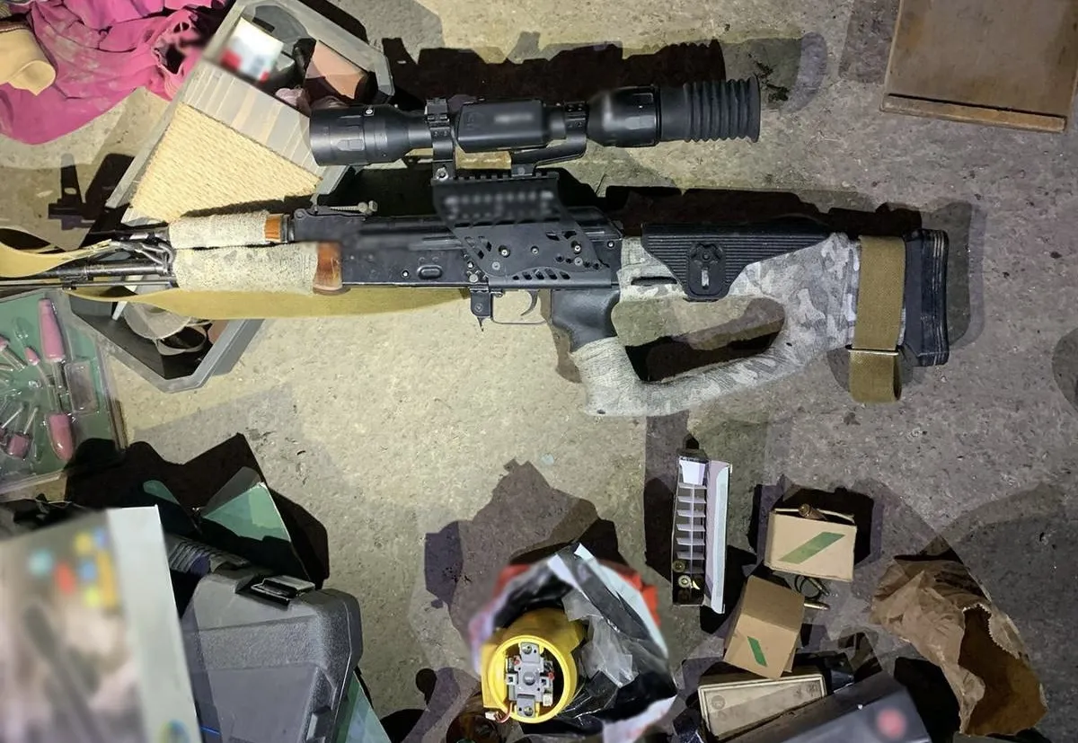 У мешканця Житомирщини знайшли зброю, боєприпаси та наркотики