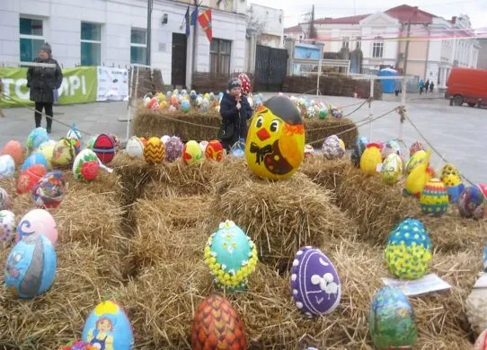 Фотозони, майстер-класи та ярмарки: розклад святкових заходів у Житомирі на Великдень