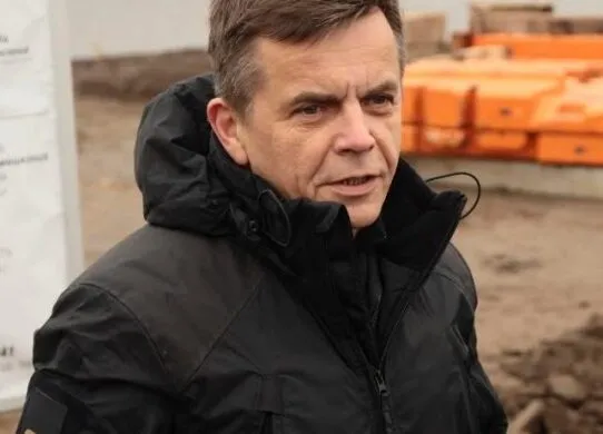 Хотів премію 360% від окладу: екс-мер Житомира прокоментував судовий позов директора держагентства