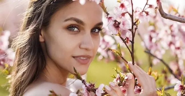 Поради по догляду за тілом навесні: як підготувати шкіру до літа