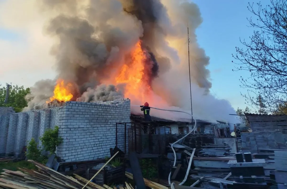 У Житомирському районі сталася пожежа в каменеобробному цеху