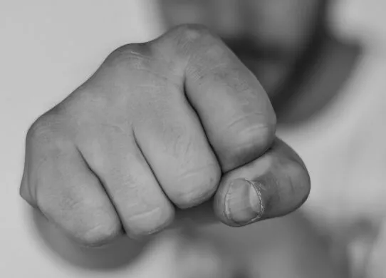 Двоє молодиків тероризують Коростишев - вже є кілька випадків побиття містян